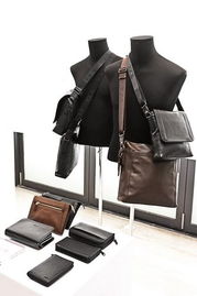 Tumi 2012秋冬商务旅行用品系列 专业旅伴，优雅随行